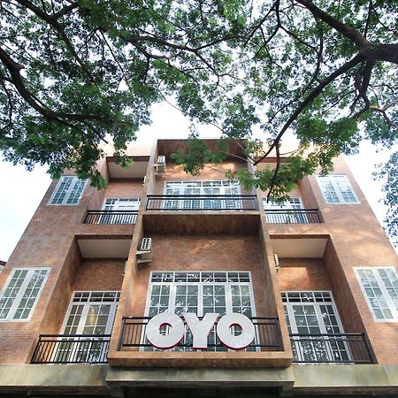 Oyo 204 Blessing Residence Surabaya Esterno foto