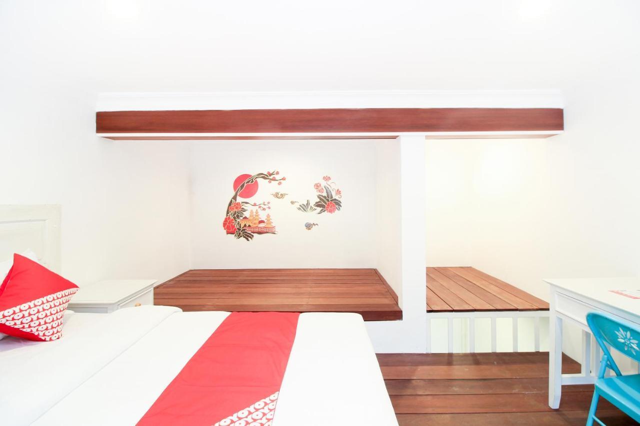 Oyo 204 Blessing Residence Surabaya Esterno foto