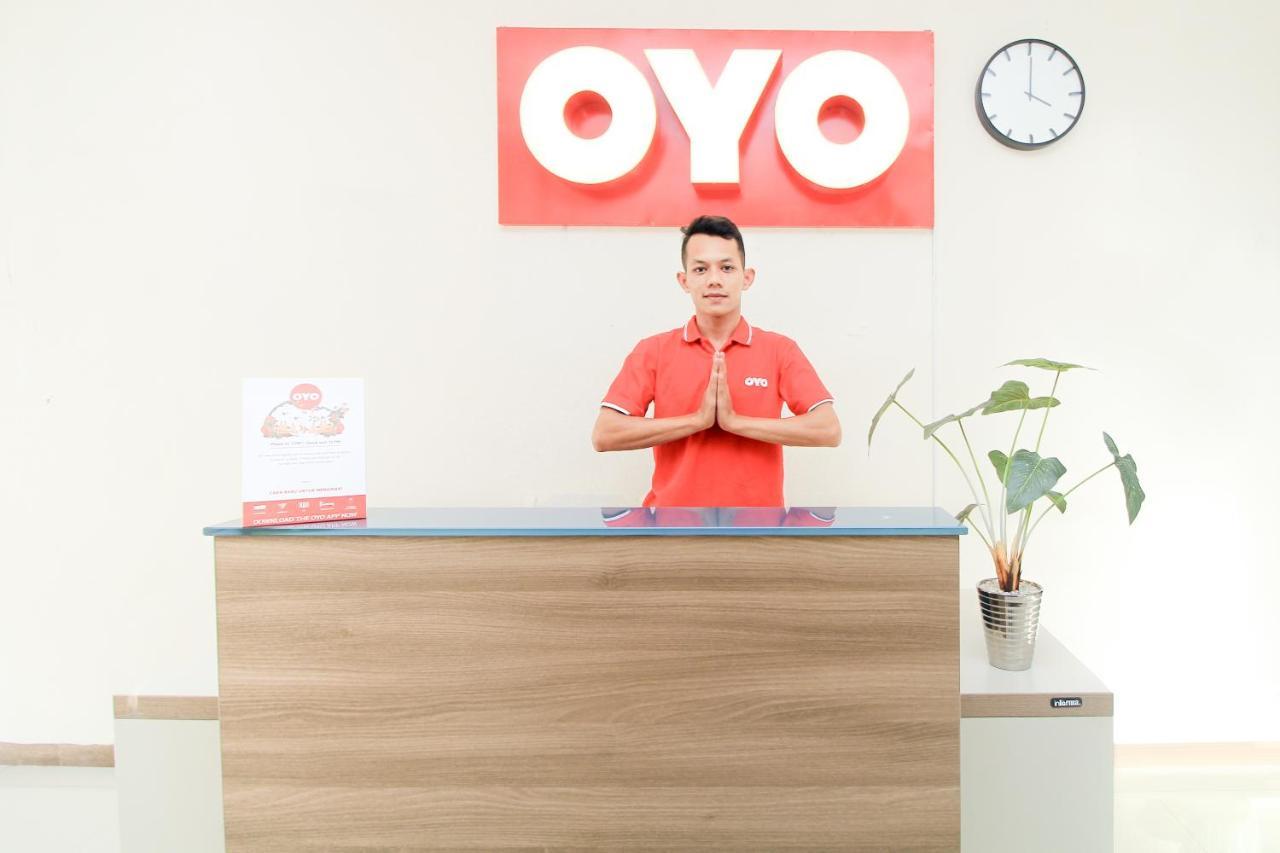 Oyo 204 Blessing Residence Surabaya Esterno foto
