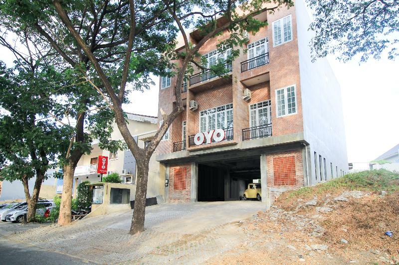 Oyo 204 Blessing Residence Surabaya Esterno foto